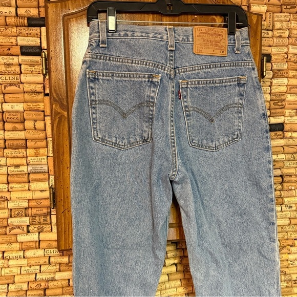 Vintage ‘02 Y2K Levi’s 550 relaxed fit tapered leg size 10 - Picture 5 of 8